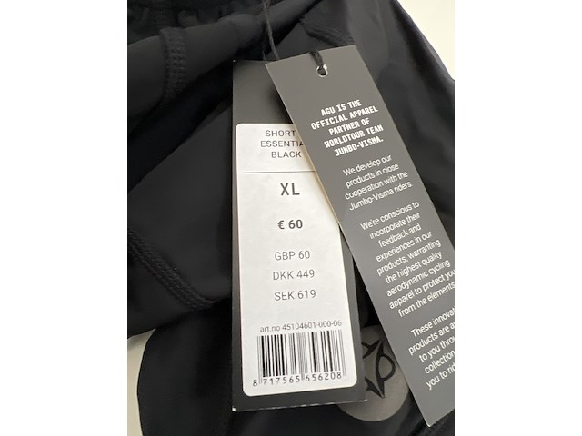 Partij kleding - afbeelding 34 van  42