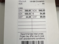 Partij kleding - afbeelding 2 van  55