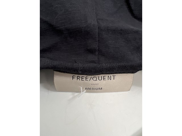 Partij kleding - afbeelding 14 van  55