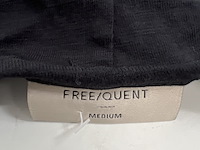 Partij kleding - afbeelding 14 van  55