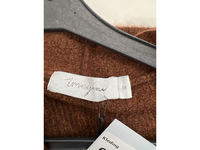 Partij kleding - afbeelding 20 van  55