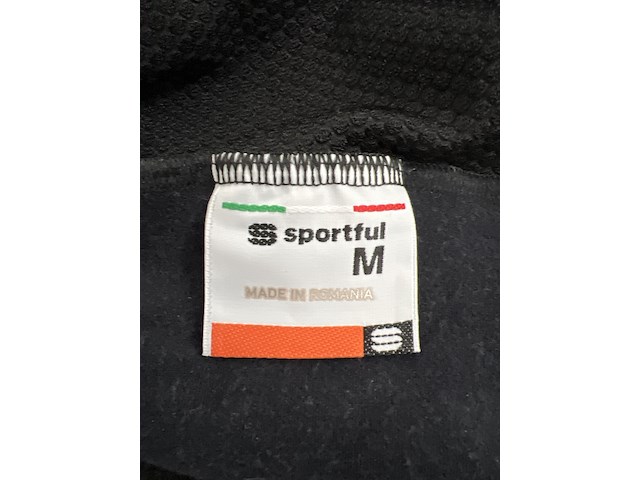 Partij kleding - afbeelding 12 van  55