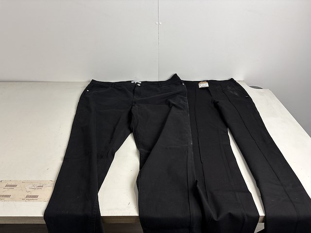 Partij kleding - afbeelding 3 van  8