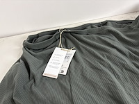 Partij kleding - afbeelding 6 van  8