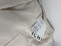 Partij kleding - afbeelding 2 van  11