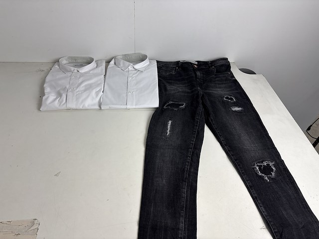 Partij kleding - afbeelding 5 van  11