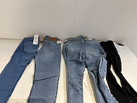 Partij kleding - afbeelding 4 van  15