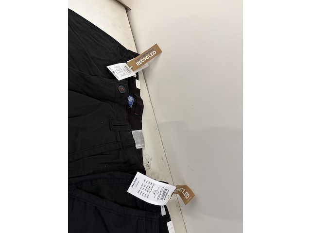 Partij kleding - afbeelding 6 van  15