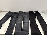 Partij kleding - afbeelding 11 van  15