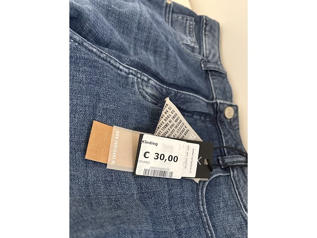 Partij kleding - afbeelding 12 van  15