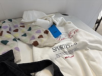 Partij kleding - afbeelding 14 van  15