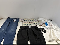 Partij kleding - afbeelding 15 van  15