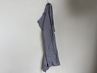 Partij kleding - afbeelding 2 van  11