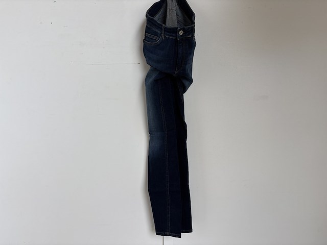 Partij kleding - afbeelding 16 van  18