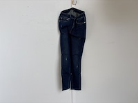 Partij kleding - afbeelding 17 van  18