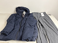 Partij kleding - afbeelding 2 van  6