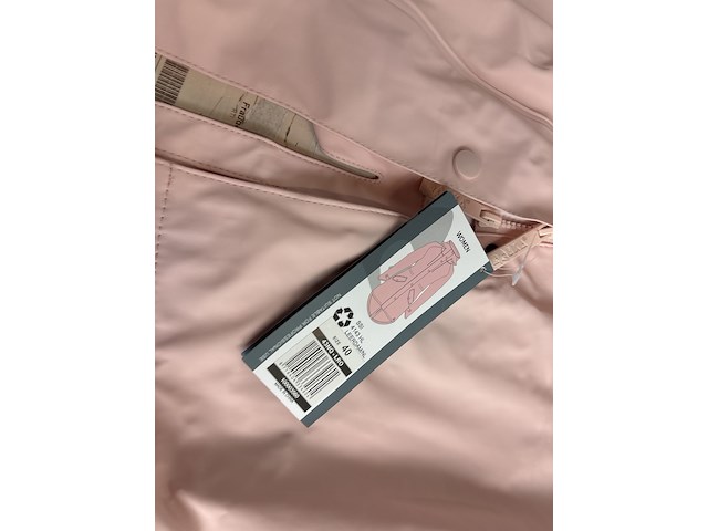 Partij kleding - afbeelding 2 van  6