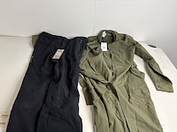 Partij kleding - afbeelding 5 van  6