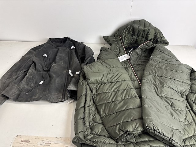 Partij kleding - afbeelding 6 van  6