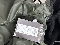 Partij kleding - afbeelding 2 van  6