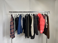 Partij kleding - afbeelding 3 van  3