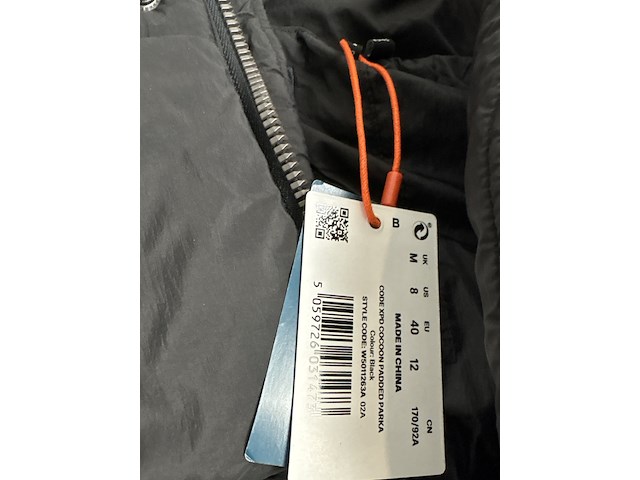 Partij kleding - afbeelding 9 van  10