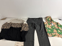 Partij kleding - afbeelding 8 van  8