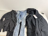 Partij kleding - afbeelding 3 van  8