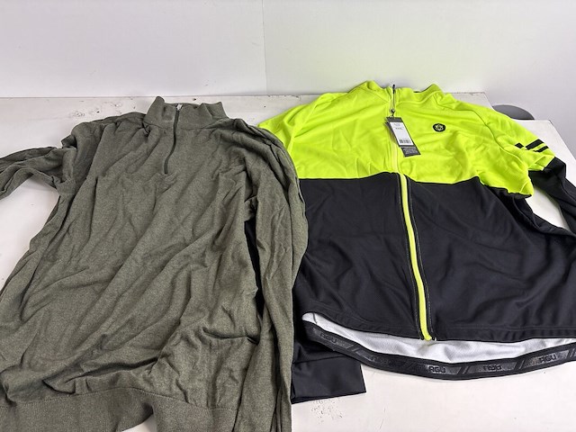 Partij kleding - afbeelding 4 van  8