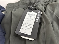 Partij kleding - afbeelding 6 van  8