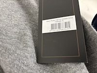 Partij kleding - afbeelding 5 van  9