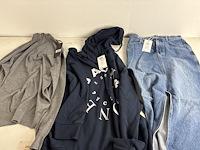 Partij kleding - afbeelding 7 van  9