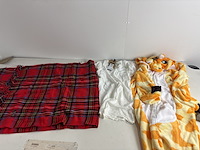 Partij kleding - afbeelding 3 van  5