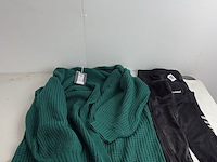 Partij kleding - afbeelding 3 van  8