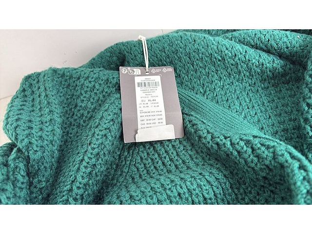 Partij kleding - afbeelding 5 van  8