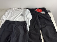 Partij kleding - afbeelding 6 van  8
