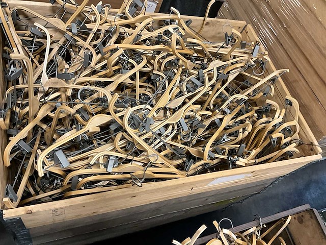 Partij kledinghangers - afbeelding 1 van  2