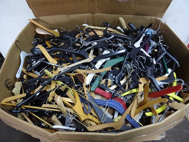 Partij kledinghangers - afbeelding 2 van  2