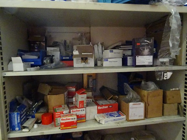 Partij kleinwaar en bevestingsmateriaal met kasten - afbeelding 7 van  20