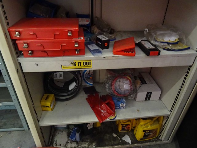 Partij kleinwaar en bevestingsmateriaal met kasten - afbeelding 8 van  20