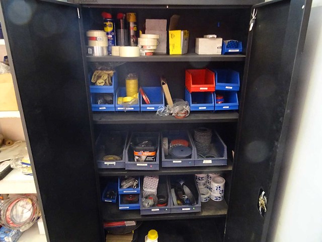 Partij kleinwaar en bevestingsmateriaal met kasten - afbeelding 10 van  20