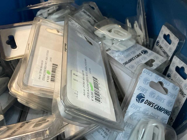 Partij klemmen en spanners in krat (8x) - afbeelding 5 van  11