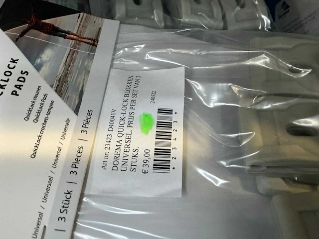 Partij klemmen en spanners in krat (8x) - afbeelding 7 van  11