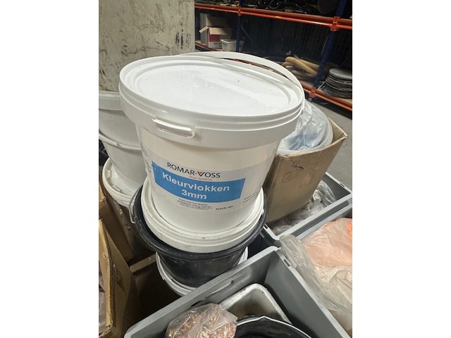 Partij kleurvlokken o.a. romar voss en aducon - afbeelding 3 van  5