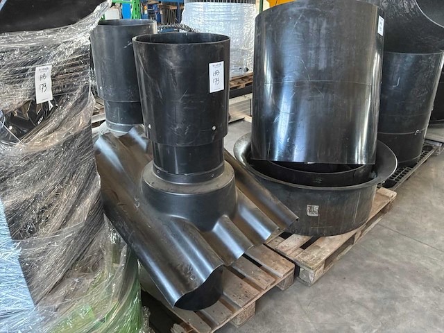 Partij kleventa / facom ventilatie-/en dakmateriaal - afbeelding 3 van  13