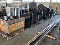Partij kleventa / facom ventilatie-/en dakmateriaal - afbeelding 1 van  13