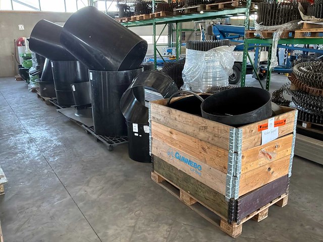 Partij kleventa / facom ventilatie-/en dakmateriaal - afbeelding 7 van  13
