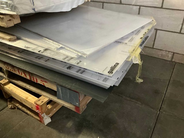 Partij klik polycarbonaat kanaalplaten - afbeelding 1 van  11