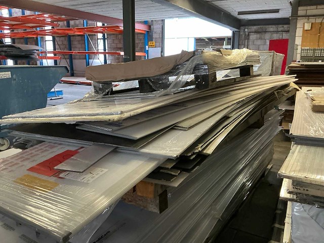 Partij klik polycarbonaat kanaalplaten - afbeelding 6 van  11