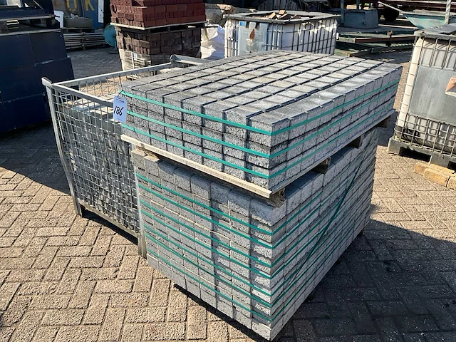 Partij klinkers - afbeelding 1 van  6